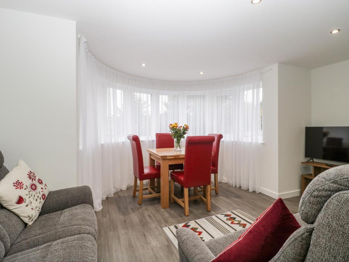 Апартаменты Flat 2, 38 Preston Road Уэймут Экстерьер фото