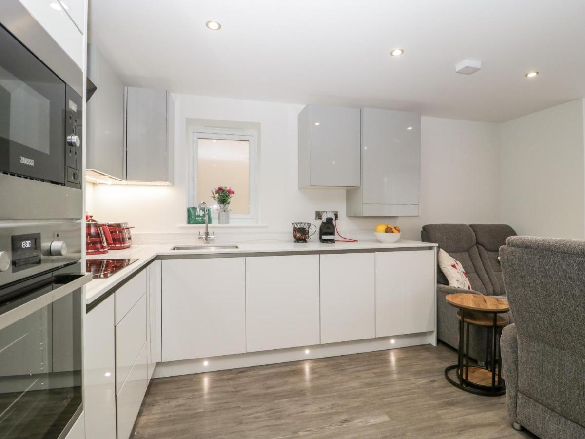 Апартаменты Flat 2, 38 Preston Road Уэймут Экстерьер фото